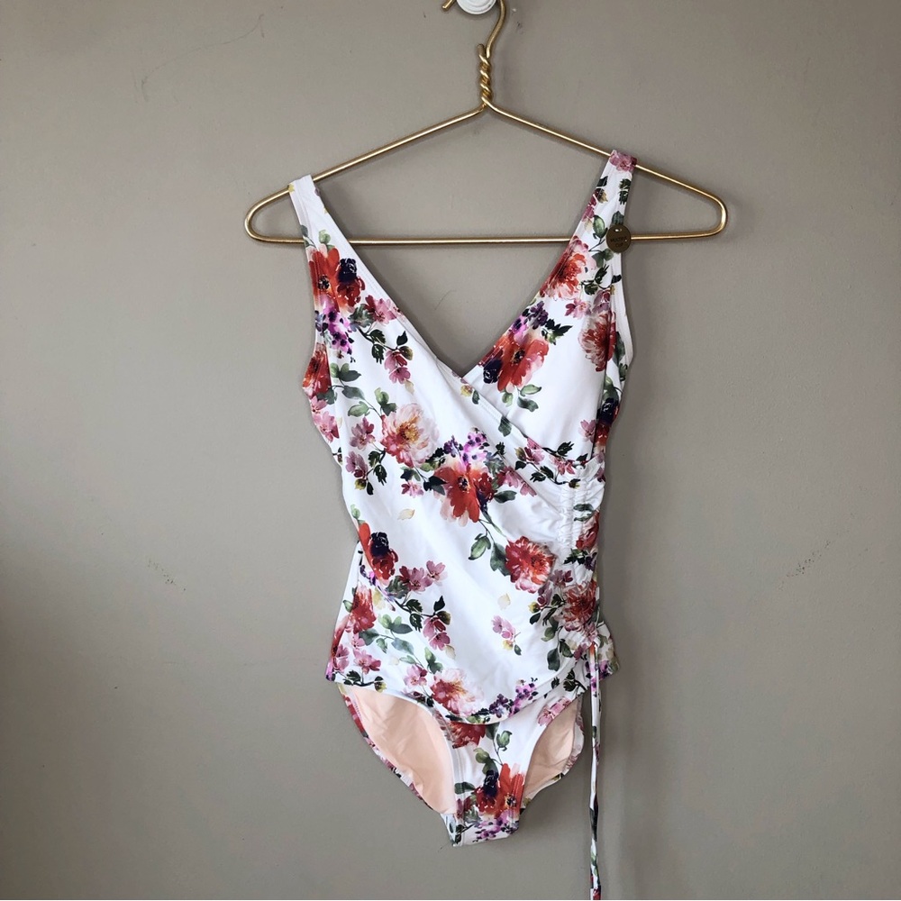 NWT NipTuck Floral Ruched Wrap One piece Swimsuit 4